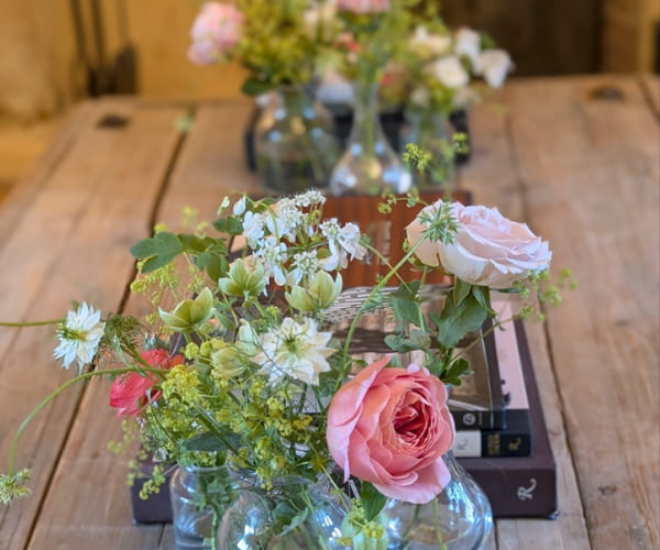 Ceremony flowers for a Cotswolds wedding by Allium